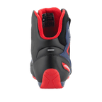 Zapatillas Alpinestars FQ20 Faster-3 Rideknit®, zapatillas de moto, negro, rojo brillante y azul, vista trasera que muestra el contrafuerte del talón de TPR rojo, forro de malla roja acolchada y tira reflectante, diseño deportivo para conducción en carretera