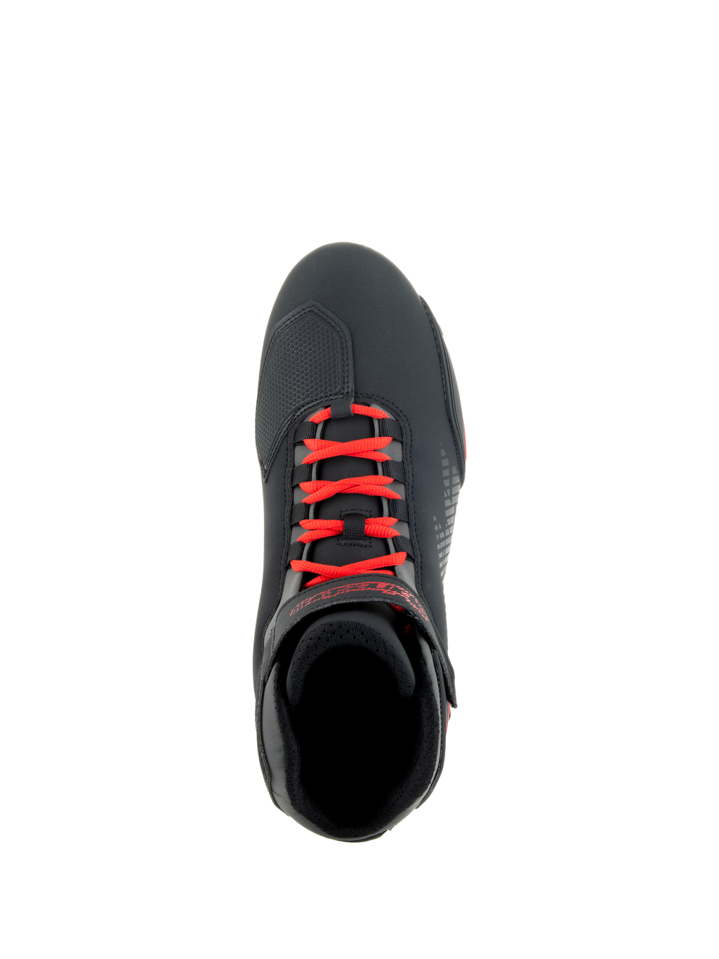 Zapatos Alpinestars Sektor, negro y rojo brillante, vista superior de calzado para motociclismo, cordones rojo brillante y correa ajustable en el tobillo, parte superior de microfibra estilizada con refuerzo para el cambio, diseño deportivo para carretera