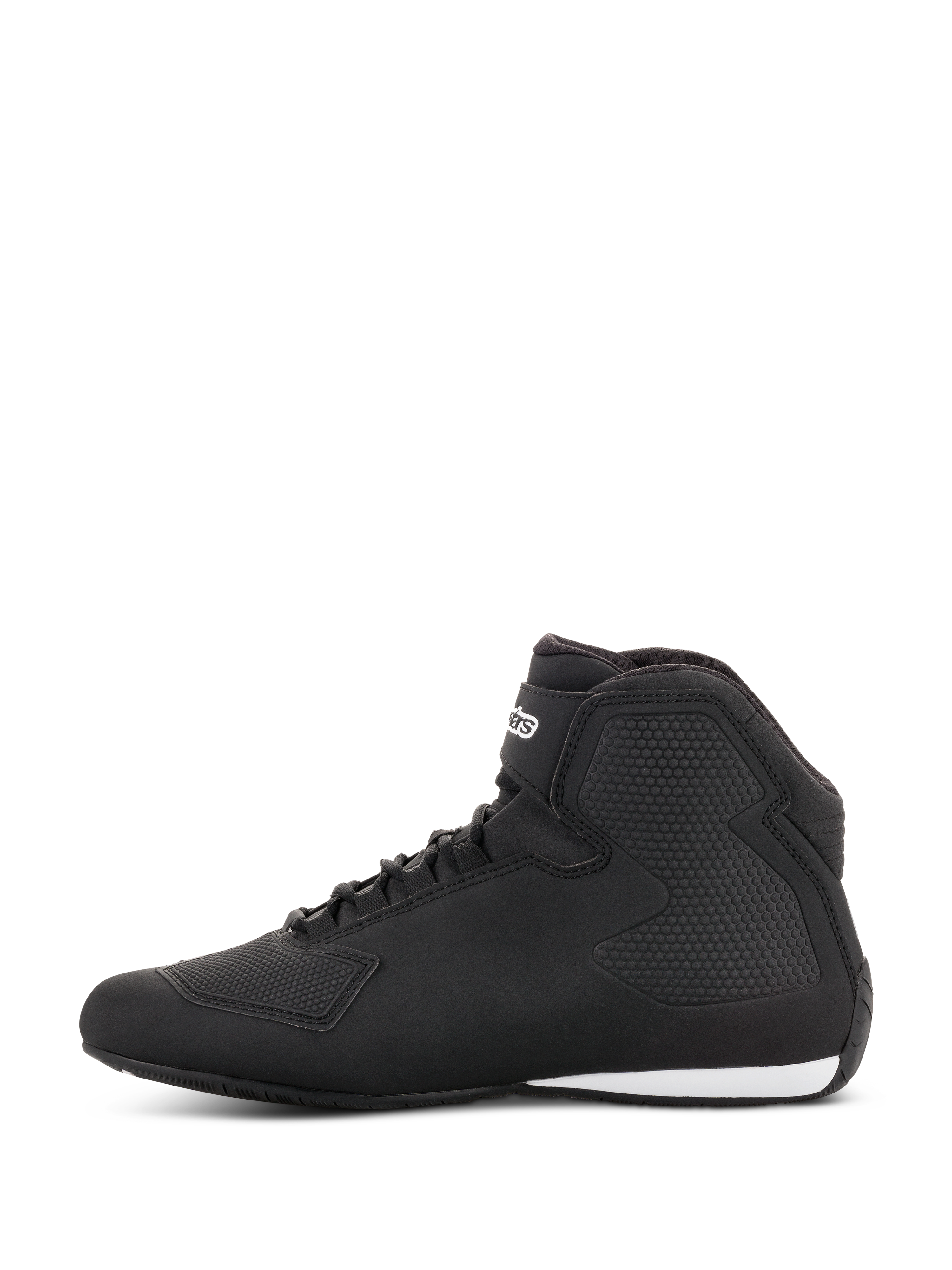 Zapatos Alpinestars Sektor, calzado para motociclista, negro y gris oscuro, vista de perfil lateral, con construcción ligera de microfibra, sistema de cordones rápidos con correa en el tobillo y paneles protectores texturizados.