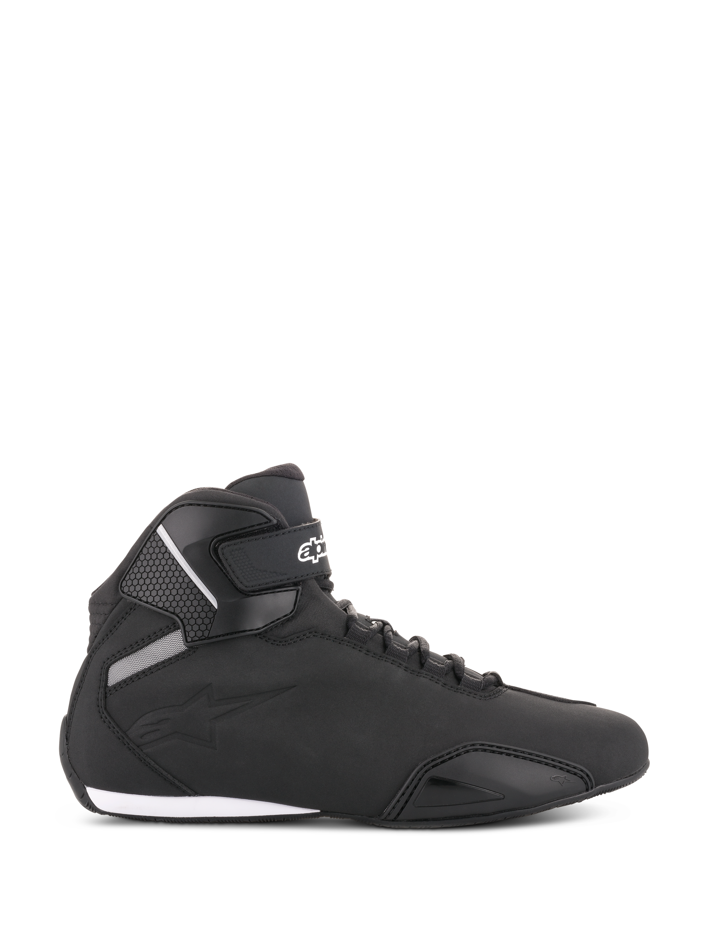 Alpinestars Sektor Shoes, calzado de moto negro, vista de perfil lateral, confección en microfibra con puntera reforzada y correa en el tobillo, logotipo de Alpinestars en blanco, calzado protector de estilo deportivo