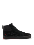Zapatos de cuero Alpinestars Ride-63, calzado urbano para moto, negro y rojo brillante, diseño de bota alta inspirado en el skate, parte superior de cuero premium y nubuck, suela vulcanizada negra con base en rojo brillante, logotipo sutil en el lateral, estilo urbano casual para motociclista