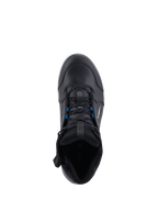 Alpinestars Chrome Drystar® Shoes, zapatos urbanos para motociclismo, negro, blanco y azul, vista superior con cordones negros y detalles azules, construcción en cuero de primera calidad y diseño protector de estilo urbano
