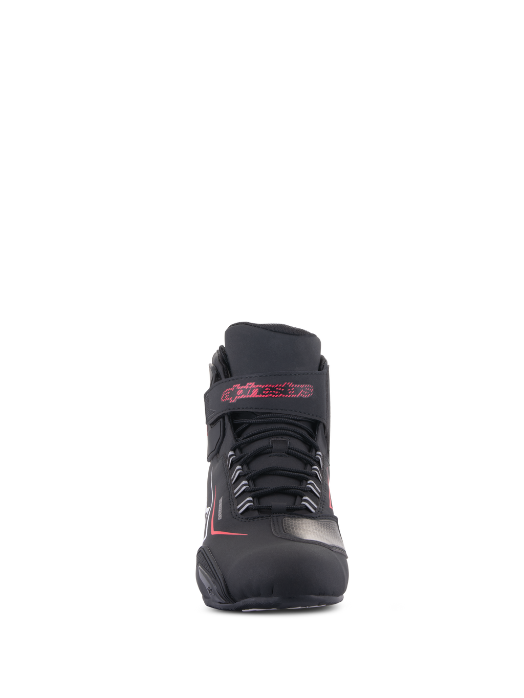 Zapatos impermeables Alpinestars Sektor, calzado para motociclismo, negro con acentos en blanco y rojo, vista frontal con sistema de cordones seguro y correa de velcro en el tobillo con el nombre Alpinestars en rojo, acabado de microfibra duradera.