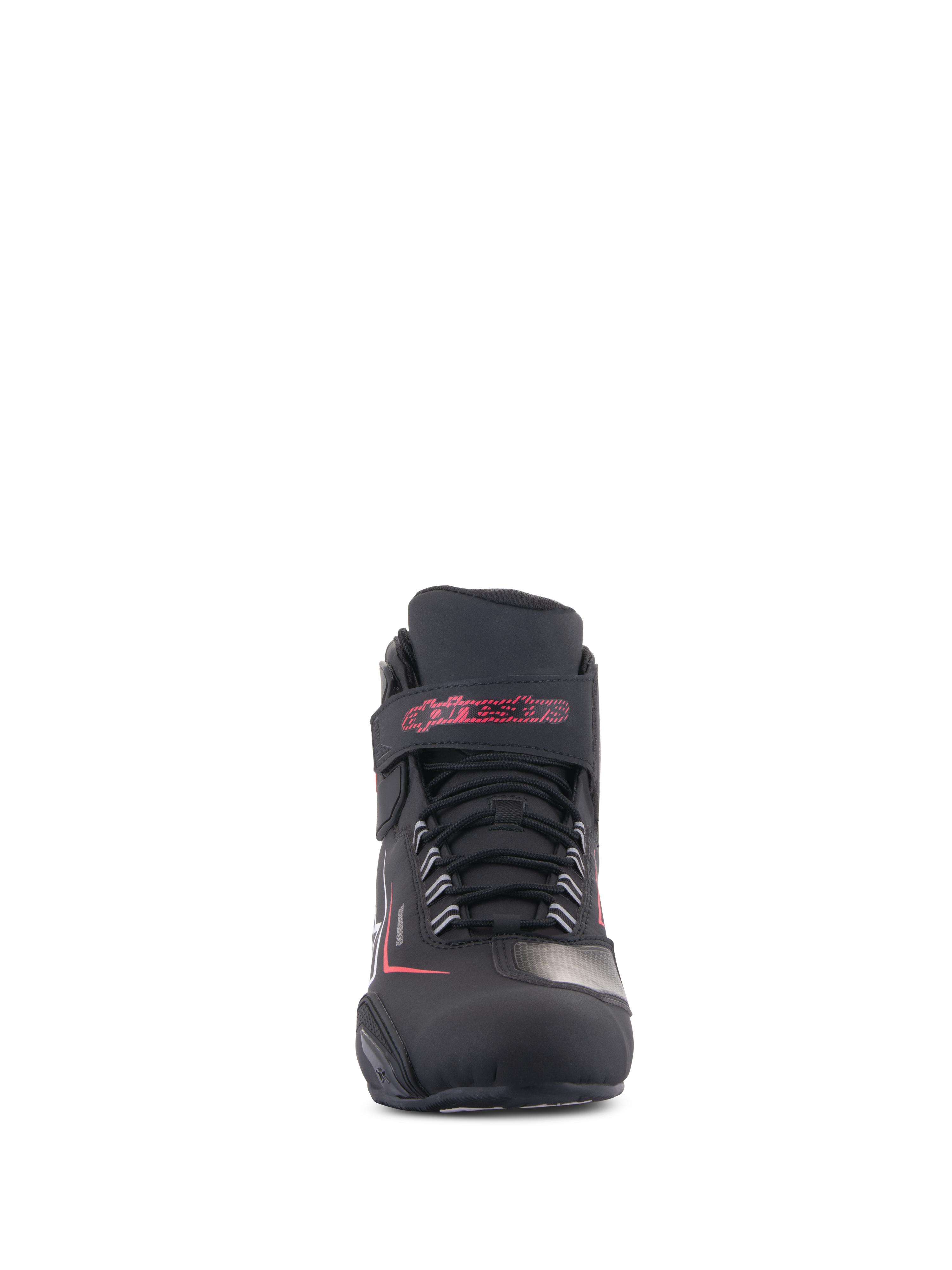 Zapatos impermeables Alpinestars Sektor, calzado para motociclismo, negro con acentos en blanco y rojo, vista frontal con sistema de cordones seguro y correa de velcro en el tobillo con el nombre Alpinestars en rojo, acabado de microfibra duradera.