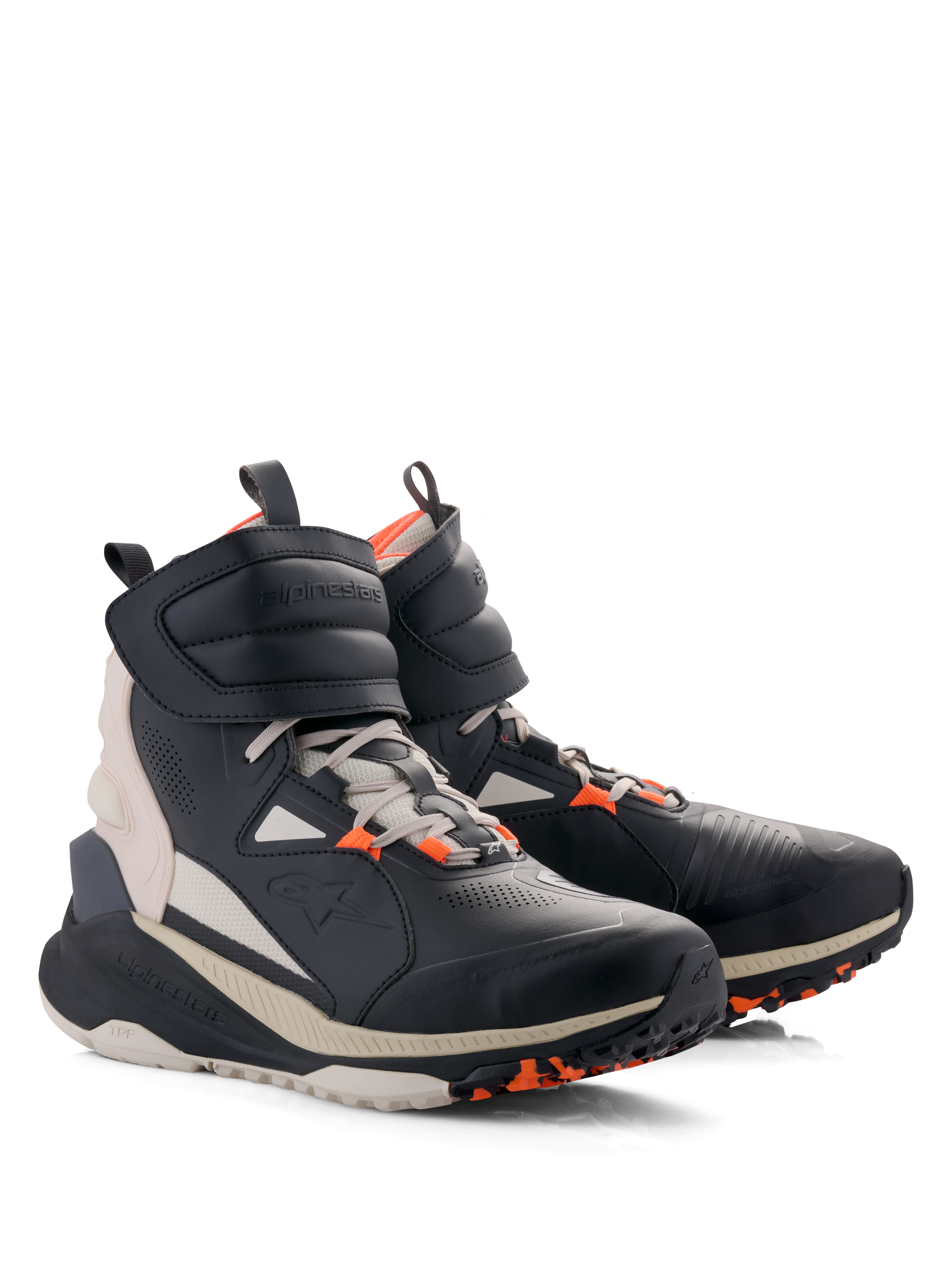 Zapatos Alpinestars Speedstreet, calzado urbano para motociclista, Black Almond Hot Orange, diseño de caña alta de inspiración urbana con parte superior de microfibra, gran correa de velcro en el tobillo, cordones y suela gruesa de color blanco roto con detalles de agarre en naranja