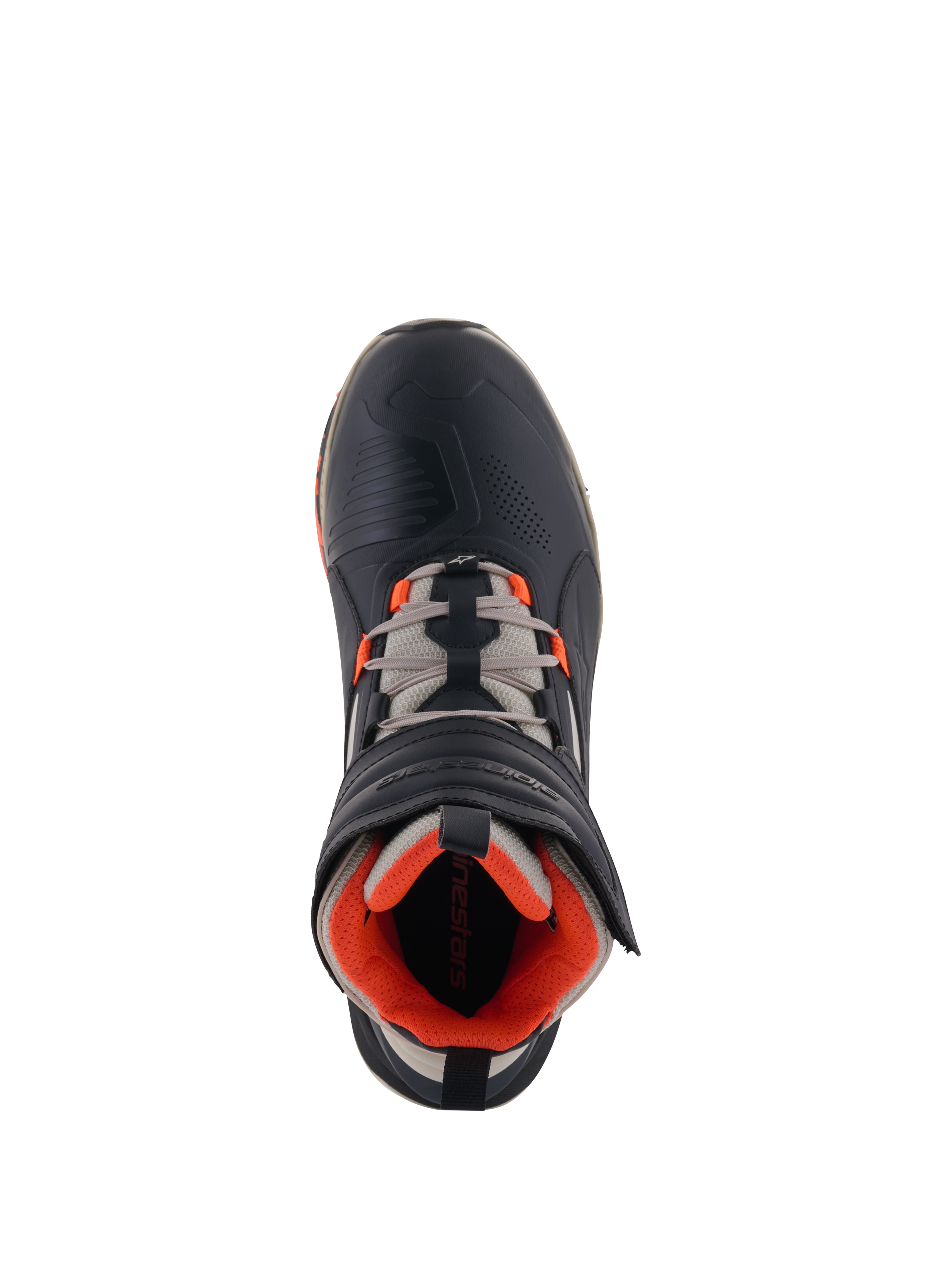 Alpinestars Speedstreet Shoes, zapatillas de motociclismo, color negro, almendra y naranja intenso, vista superior que muestra la parte superior de microfibra negra con acentos naranjas, cordones gris almendra y correa ergonómica de gancho y bucle, diseño urbano inspirado en el automovilismo