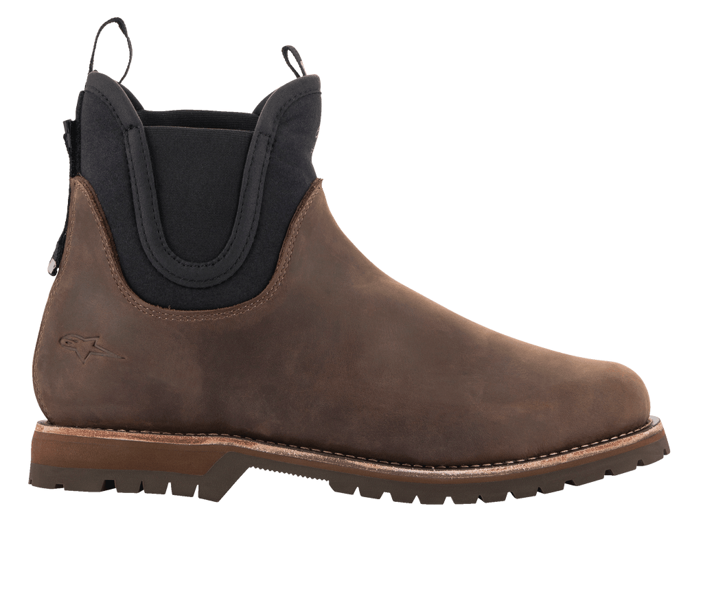 Zapatos Alpinestars Turnstone, botas Chelsea de cuero marrón chocolate, calzado urbano para motocicleta, paneles laterales elásticos negros, suela con dibujo resistente, silueta clásica