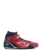 Alpinestars Tech-1 T V3 Shoes FIA, zapatos de carreras profesionales en rojo y negro, perfil lateral, diseño de caña alta, logotipo blanco de Alpinestars y marca 1T, correa de velcro en el tobillo, piel de vacuno perforada para mayor transpirabilidad, suela de rendimiento negra y fina, calzado de automovilismo con certificación FIA