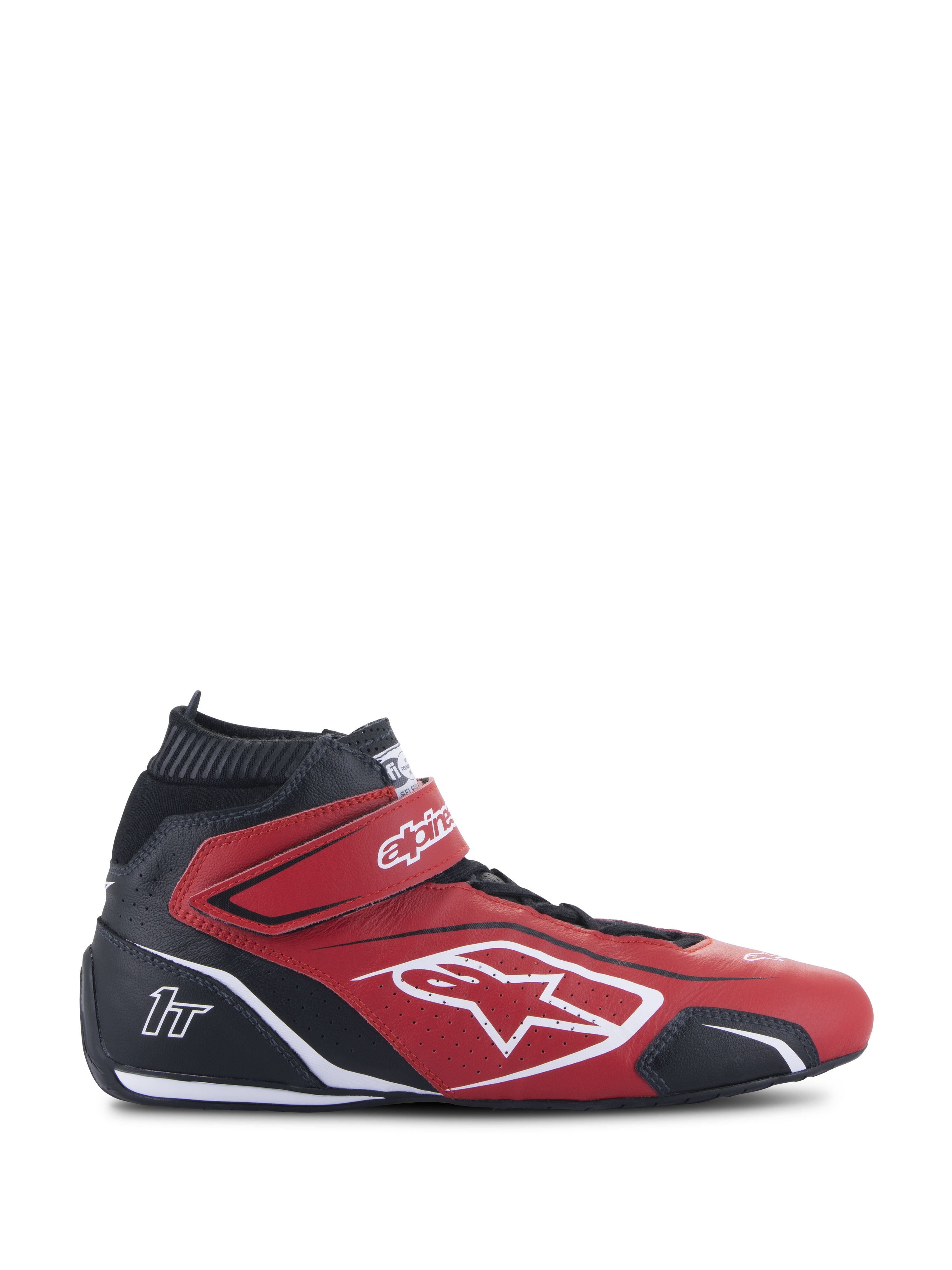Alpinestars Tech-1 T V3 Shoes FIA, zapatos de carreras profesionales en rojo y negro, perfil lateral, diseño de caña alta, logotipo blanco de Alpinestars y marca 1T, correa de velcro en el tobillo, piel de vacuno perforada para mayor transpirabilidad, suela de rendimiento negra y fina, calzado de automovilismo con certificación FIA