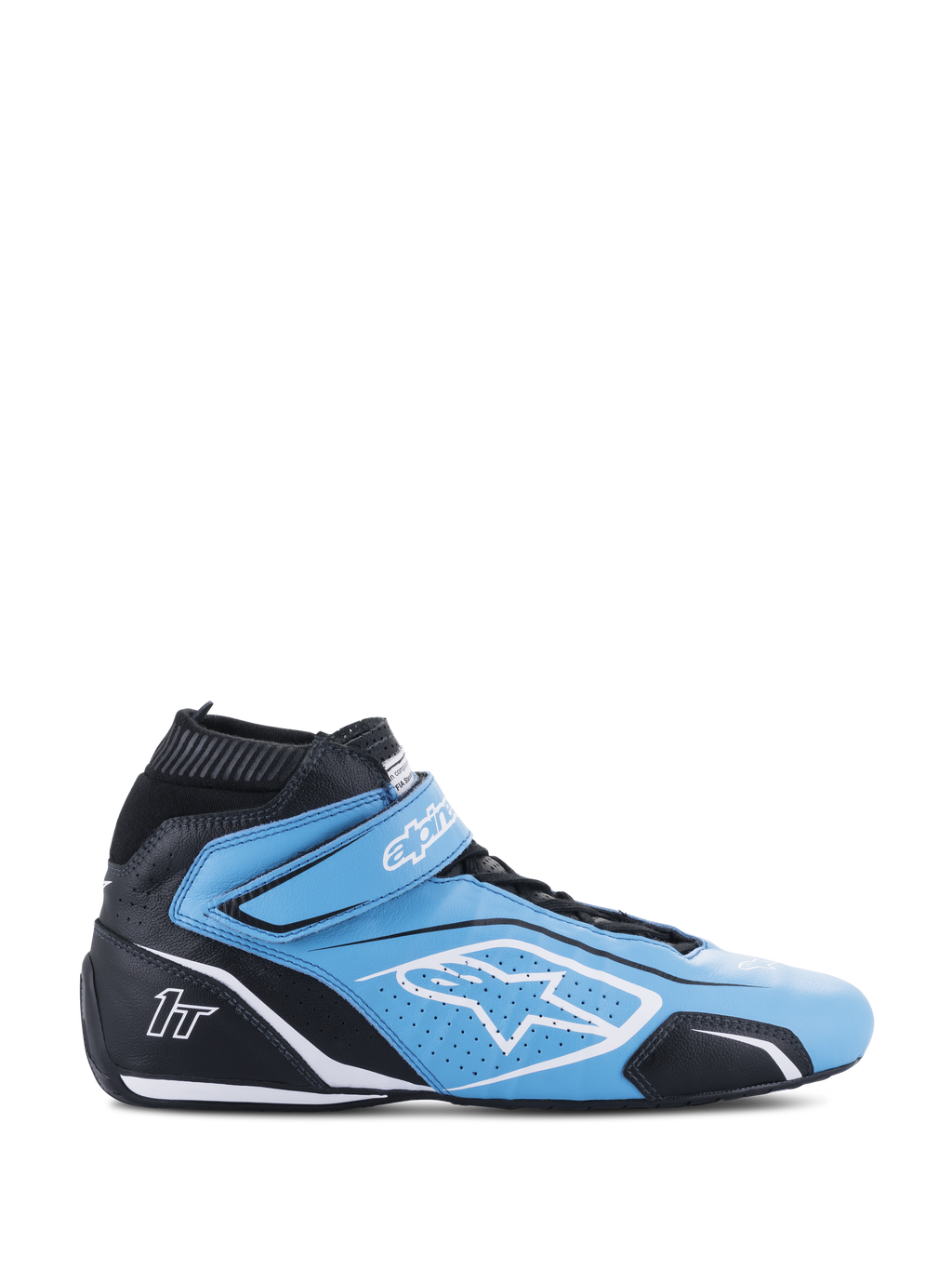 Zapatillas Alpinestars Tech-1 T V3 FIA, calzado de automovilismo de caña alta, azul claro y negro con detalles blancos, vista lateral con correa de velcro, logo de estrella blanco, construcción de cuero perforado y suela delgada de alto rendimiento