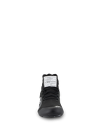 Zapatos Alpinestars Supertech, calzado de automovilismo, negros, vista frontal que muestra la parte superior de punto aramídico, etiqueta de certificación FIA blanca en la lengüeta y pequeño logo Astars blanco en la puntera, diseño de automovilismo profesional