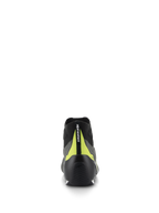 Zapatos Alpinestars Supertech, calzado para automovilismo, gris y negro, vista trasera con copa de talón de carbono negro y franja vertical amarillo flúor con logotipo, diseño profesional de automovilismo