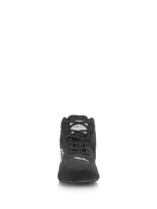 Zapatos Alpinestars SP V2, calzado para automovilismo, negro, vista frontal con parte superior de ante de primera calidad, sistema de cordones asimétricos, logotipo de Alpinestars blanco en la puntera, calzado profesional para deportes de motor