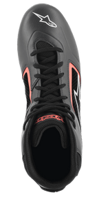 Zapatillas Alpinestars Tech-1 K Start V2, calzado de karting, color negro asfalto y naranja flúor, vista desde arriba, con cordones negros, logotipo de estrella blanca en la puntera y paneles perforados transpirables con detalles en naranja brillante