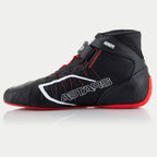 Zapatillas de karting Alpinestars Tech-1 KX V3, negro, blanco y rojo, perfil lateral con logotipo ASTARS blanco, suela exterior roja y perforaciones cortadas por láser, calzado profesional de automovilismo para carreras