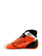 Zapatos Alpinestars Tech-1 KX V3, calzado de karting, naranja flúor, negro y plateado, vista de perfil lateral, con el logotipo ASTARS en el lateral, correa ajustable en el tobillo y diseño aerodinámico para carreras profesionales