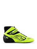 Zapatillas de karting Alpinestars Tech-1 KX V3, amarillo fluo y negro, vista de perfil lateral con logotipo destacado de Alpinestars, correa ajustable en el tobillo y perforaciones cortadas con láser para mayor transpirabilidad, calzado profesional de automovilismo