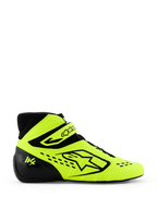 Zapatillas de karting Alpinestars Tech-1 KX V3, amarillo fluo y negro, vista de perfil lateral con logotipo destacado de Alpinestars, correa ajustable en el tobillo y perforaciones cortadas con láser para mayor transpirabilidad, calzado profesional de automovilismo