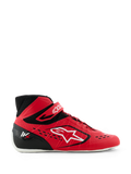 Alpinestars Tech-1 KX V3 Karting Shoes, rojo y negro, vista de perfil lateral con logotipo grande de Alpinestars en blanco, sistema de cordones asimétrico, correa de velcro en el tobillo y diseño ligero sin costuras para rendimiento en el automovilismo