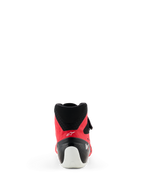 Zapatos Alpinestars Tech-1 KX V3 - FIA, zapatos de karting, rojo y negro, vista trasera que destaca el refuerzo blanco del talón, el cuello de malla negra y el perfil aerodinámico para carreras profesionales.