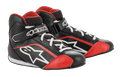 Alpinestars Youth Tech-1 K Shoes, zapatos de karting, negros, blancos y rojos, con una parte superior de microfibra ligera con detalles rojos, cordones blancos y correa de tobillo con cierre de gancho y bucle, diseñados para el karting juvenil