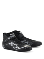 Alpinestars Tech-1 Z V3 Shoes FIA, calzado para automovilismo, negro y plateado, cuero bovino premium con logo de la estrella Alpinestars en plata, perfil bajo elegante con sistema de cordones rápidos y correa de Velcro
