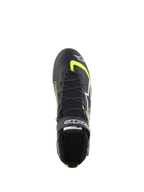 Alpinestars Tech-1 Z V3 Shoes FIA, zapatos de automovilismo, negro y amarillo fluo, vista superior que muestra el sistema de cordones rápidos de doble cierre, correa de velcro con la marca y construcción en cuero premium para automovilismo profesional.