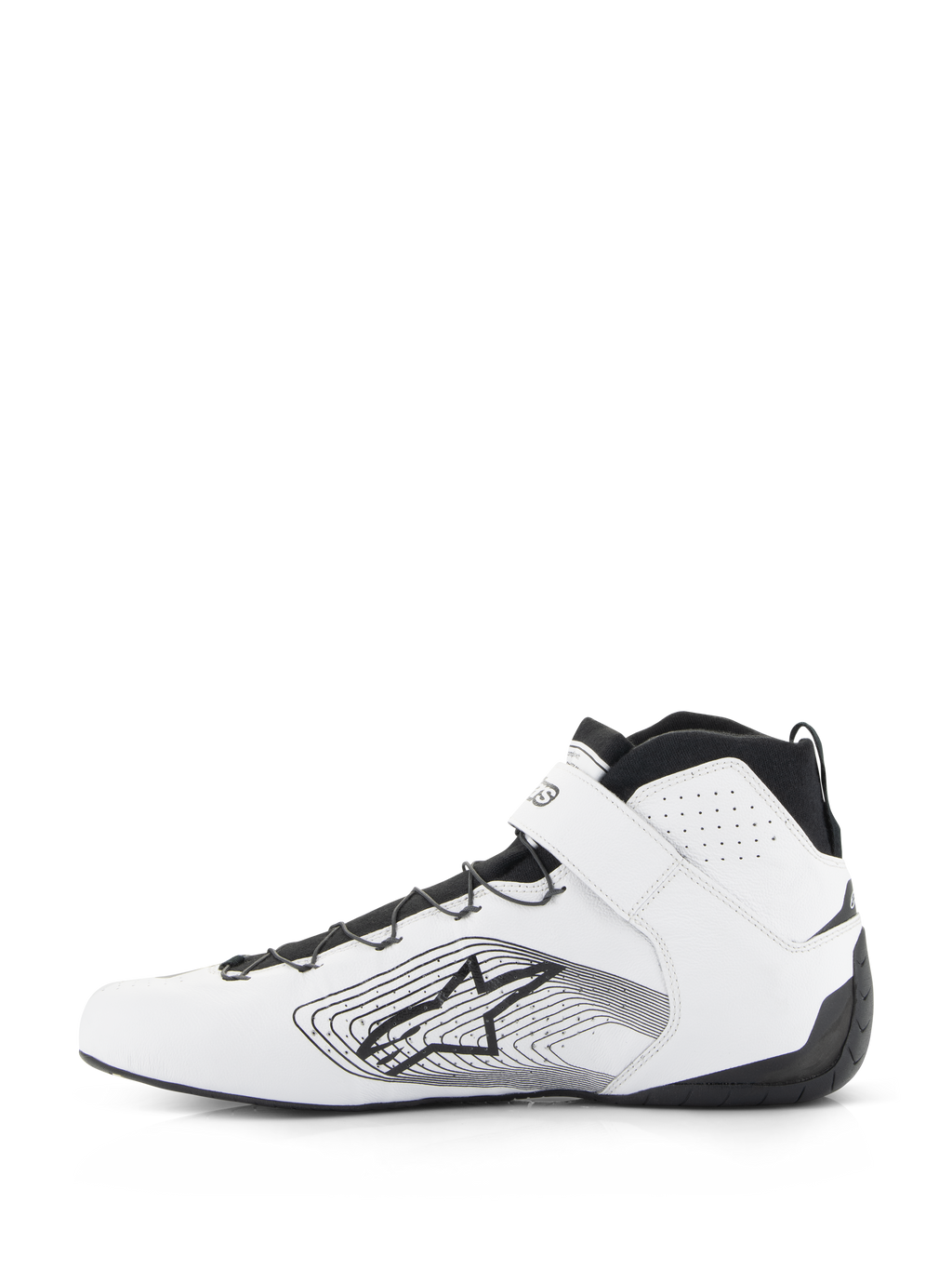 Alpinestars Tech-1 Z V3 Shoes FIA, zapatos de automovilismo, blanco y negro, perfil lateral de un zapato de carreras de cuero premium con cordones rápidos negros, correa blanca en el tobillo y logotipo de la estrella de Alpinestars con gráfico lineal en el lateral
