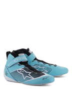 Alpinestars Tech-1 Z V3 FIA, zapatos de automovilismo, verde azulado claro, blanco y negro, diseño de caña alta con correa de velcro en el tobillo, logotipo de Alpinestars destacado y detalles de cuero perforado para el rendimiento