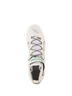 Alpinestars Tech-1 Z V3 Shoes FIA, calzado profesional para automovilismo, blanco, verde y plateado, vista superior con cordones rápidos negros con soporte de alambre, parte superior de cuero perforado y marca Alpinestars verde en la correa