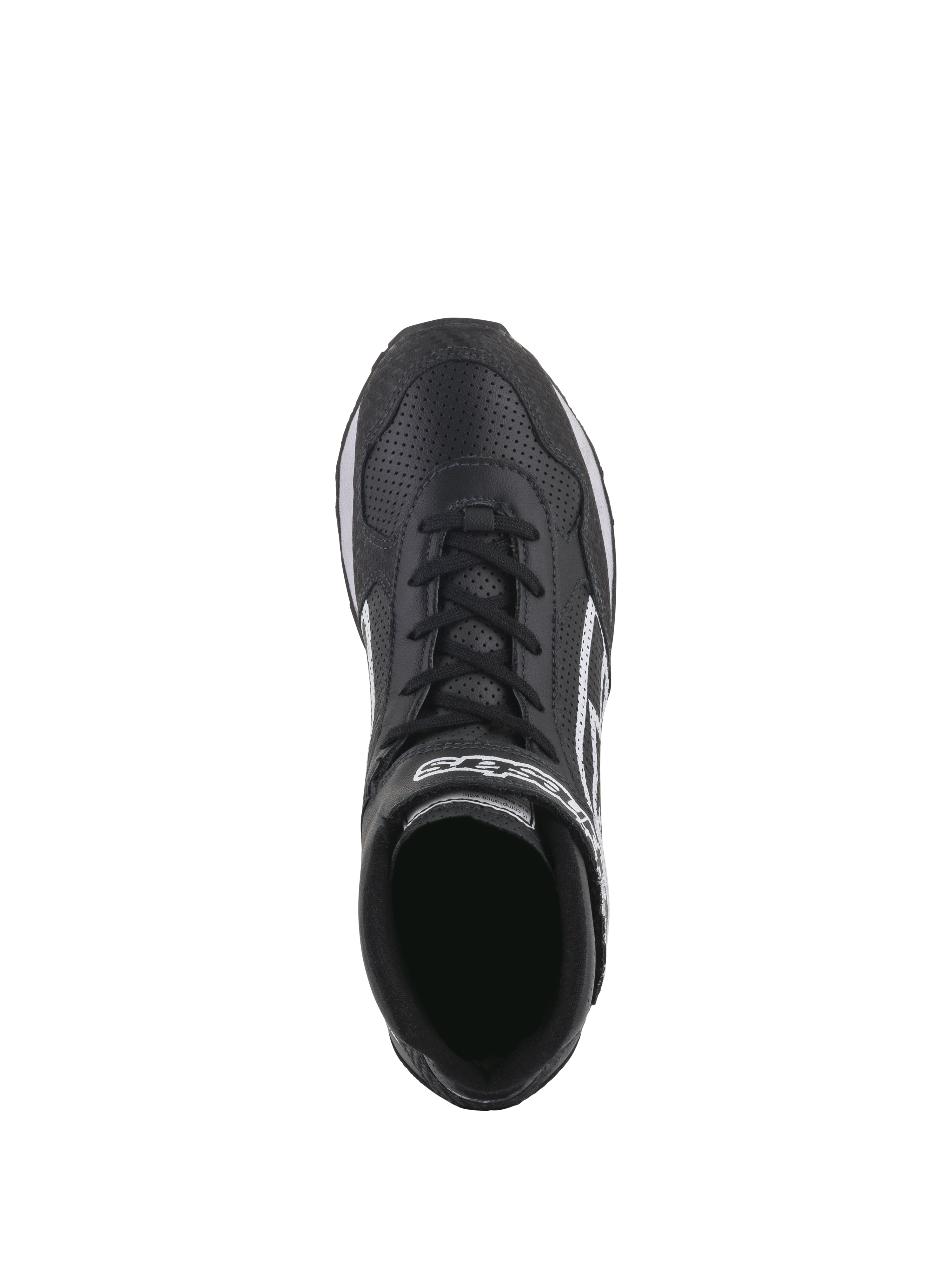 Zapatos Alpinestars Radar, calzado para equipos de boxes de automovilismo, negros y blancos, vista superior que destaca la parte superior de cuero perforado, sistema de cierre doble con cordones y correa de gancho y bucle, logotipo blanco de Alpinestars, diseño duradero para paradas en boxes profesionales