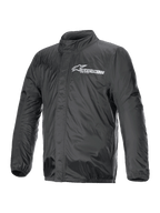 Alpinestars Hurricane Rain V2 Jacket, chaqueta impermeable para moto, negra, con el logotipo blanco de Alpinestars en el pecho, cuello alto, cremallera frontal con solapa protectora, puños y dobladillo elásticos, tejido laminado impermeable