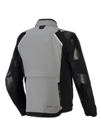 Chaqueta Alpinestars Andes Pro Drystar® XF, chaqueta de motociclismo de aventura, gris oscuro y negro, vista trasera con un gran compartimento de almacenamiento trasero con cremalleras, correas de ajuste en las mangas y marca Tech-Air en el cuello, diseño de capa exterior textil duradera