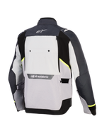 Chaqueta Alpinestars Cusco Drystar®, chaqueta de moto, gris hielo, gris medio y gris oscuro, vista trasera con paneles textiles multitono, detalles en amarillo neón, panel de ventilación trasero grande y la marca Alpinestars en blanco en el cuello y la parte inferior de la espalda