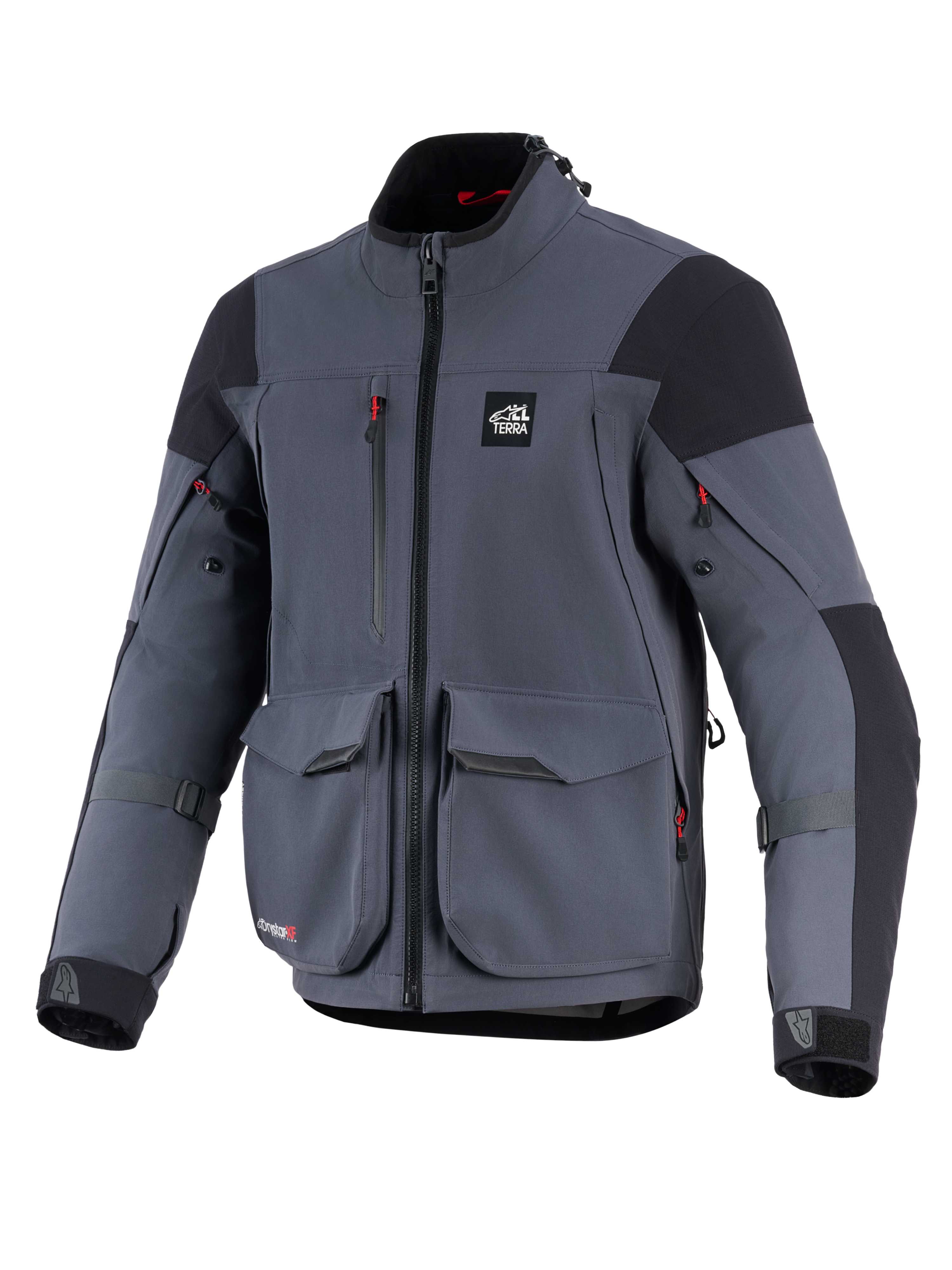 Alpinestars Maxdura Drystar®XF Laminated Armored Shell, chaqueta de motocicleta, gris oscuro y negro, vista frontal con grandes bolsillos de carga, detalles de cremallera en rojo, logotipo 'ALL TERRA' en el pecho y correas ajustables en las mangas, equipamiento técnico para adventure touring