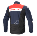Vista posterior de la chaqueta Alpinestars Honda SMX Waterproof Softshell, combinación de colores azul noche, negro y rojo brillante, con la marca 'HONDA' sobre una franja blanca y un logotipo plateado de Alpinestars, diseñada para la conducción de motocicletas en carretera