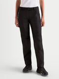 Alpinestars Stella C-1 Waterproof Pantalones, pantalones de moto urbanos para mujer, negros, de construcción textil impermeable y recta, vista frontal en modelo