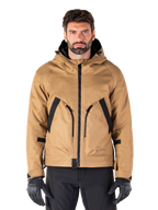 Alpinestars Morush Waterproof Parka, chaqueta de moto con capucha en marrón y negro, equipamiento para conducción urbana, vista frontal con cremallera negra y grandes bolsillos en ángulo