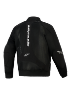 Chaqueta Alpinestars Flight Air, negra, vista trasera, chaqueta de moto urbana estilo bomber con paneles de malla 3D extendidos, marca vertical blanca en la espalda, logotipos Astar en los codos y puños y dobladillo de punto elástico acanalado.
