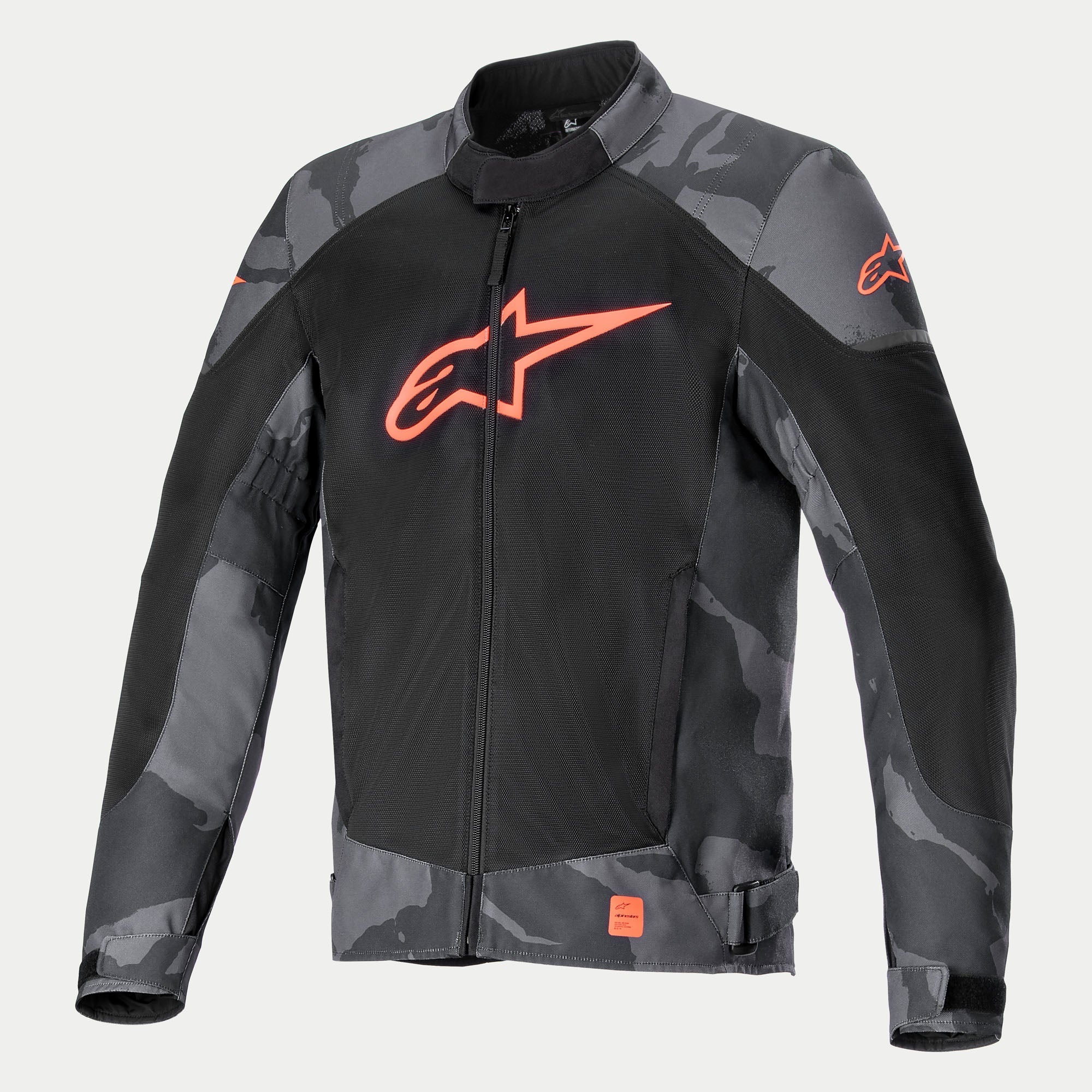 Chaqueta Alpinestars T-SP X Superair, chaqueta textil de moto, gris camuflaje y rojo flúor, con un gran logotipo de Alpinestars en rojo fluorescente sobre un torso de malla negra, mangas y hombros con patrón de camuflaje, construcción ligera con paneles de ventilación de alto flujo