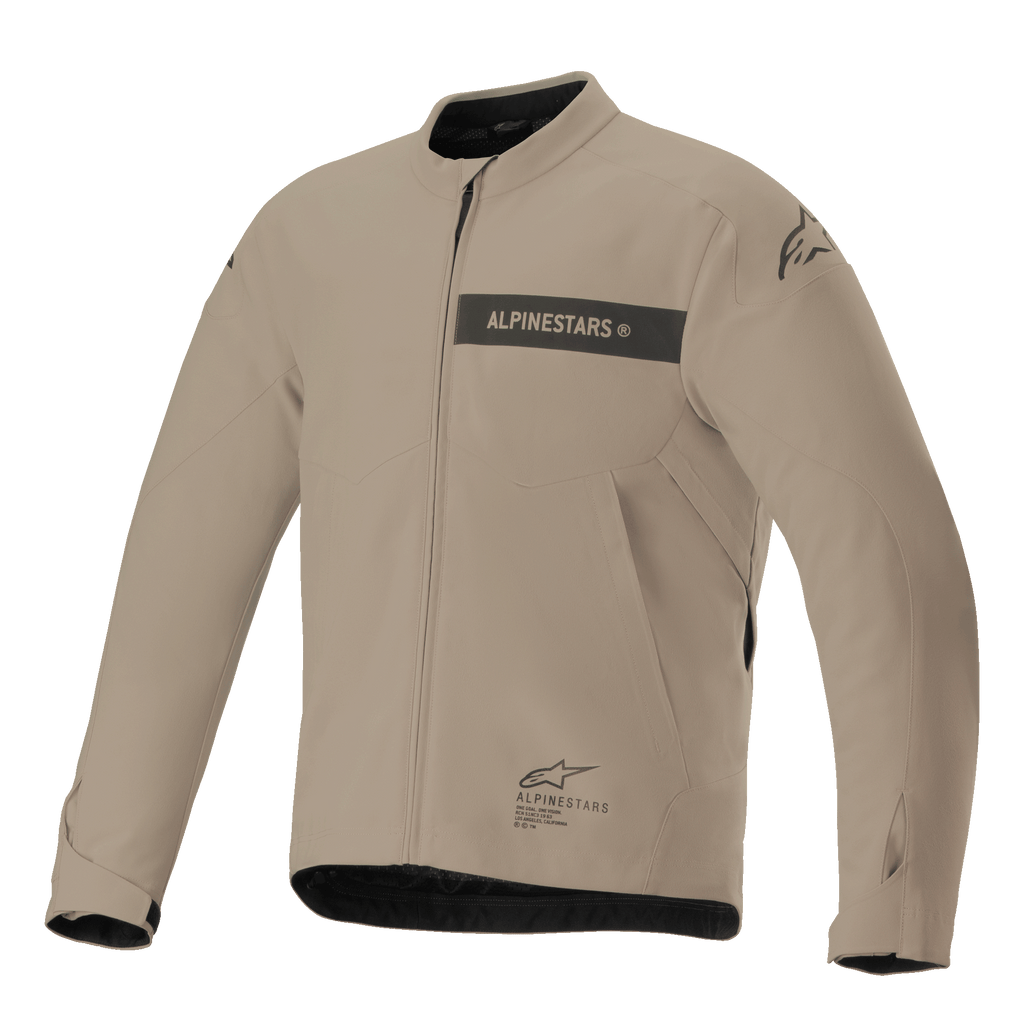 Alpinestars Aeron Jacket, chaqueta de moto urbana, beige y negro, construcción textil minimalista con franja de la marca en el pecho, cremallera frontal y puños ajustables