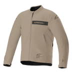 Alpinestars Aeron Jacket, chaqueta de moto urbana, beige y negro, construcción textil minimalista con franja de la marca en el pecho, cremallera frontal y puños ajustables