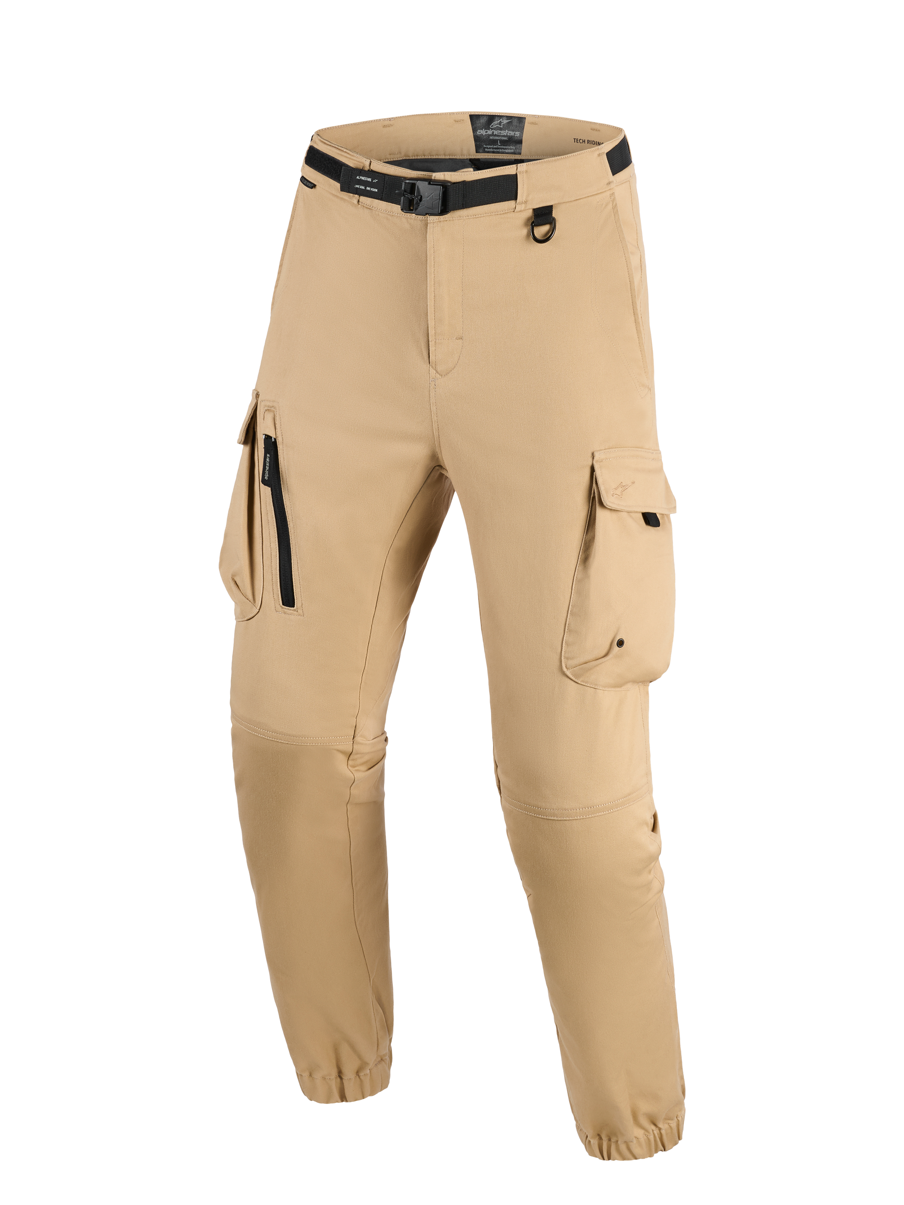 Alpinestars Flex-AST Cargo Pants, pantalones técnicos de moto urbanos en color beige claro, con cinturón negro integrado con hebilla, amplios bolsillos cargo con detalles de cremallera y solapa, anilla en D y dobladillos elásticos, estilo robusto y moderno para la conducción.