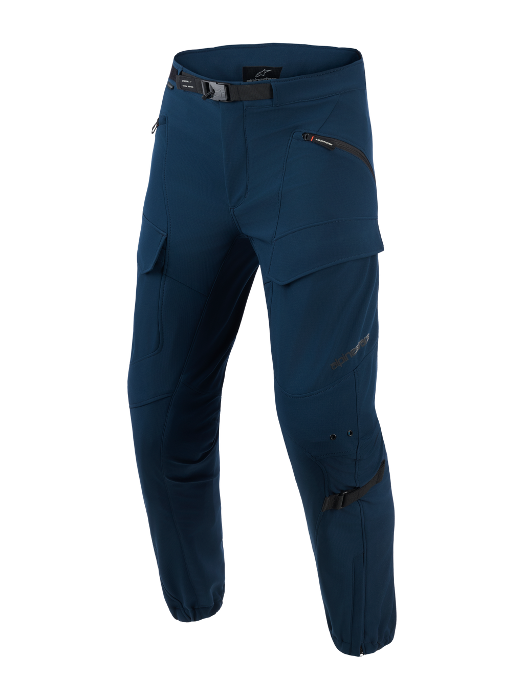 Alpinestars Juggernaut V2 Riding Pants, pantalones de moto urbanos, Night Navy, pantalones técnicos de montar en azul oscuro con múltiples bolsillos con cremallera, cinturón ajustable negro, áreas de rodilla reforzadas con correas de ajuste, diseño de corte entallado con puños con cremallera, tejido softshell ripstop para desplazamientos urbanos