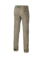 Alpinestars Stratos Regular Fit Tech, pantalones de moto urbanos para hombre, verde militar, vista trasera en denim Cordura, estilo jogger con rodillas articuladas