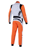 Alpinestars KMX-9 V3 Graphic 6 Suit, mono de karting, blanco, naranja y negro, vista posterior que muestra un diseño gráfico moteado en la sección superior blanca, mangas y piernas naranjas, paneles elásticos negros y logotipos distintivos de Alpinestars.