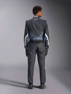 Alpinestars GP Pro Comp V2, traje de automovilismo ignífugo, hombre, negro y blanco asfalto, certificado FIA, vista posterior.