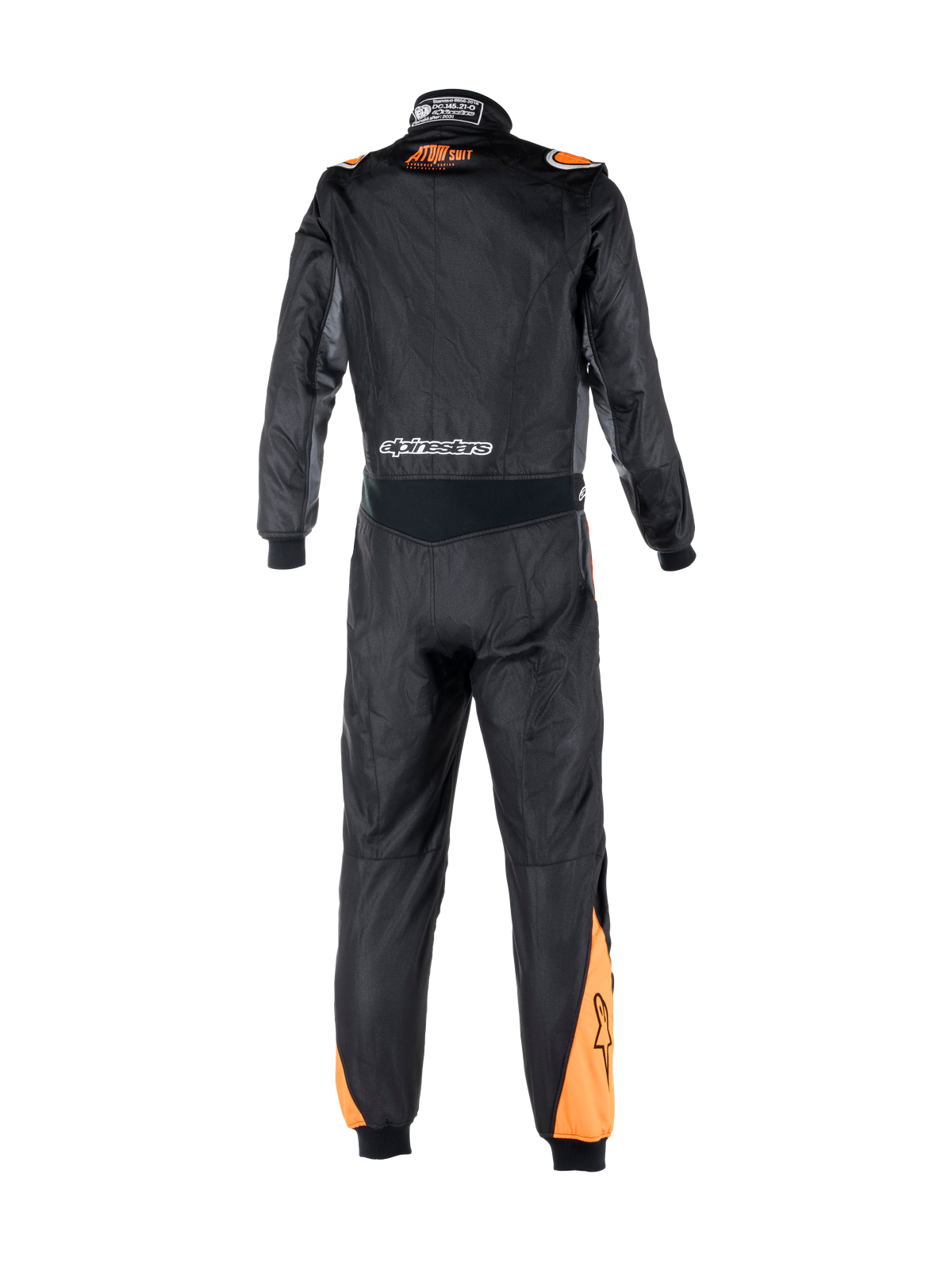 Traje Alpinestars Atom Graphic, traje de automovilismo de una pieza con certificación FIA, negro y naranja flúor, vista trasera que destaca el panel elástico de la cintura, logotipos de la marca y confección ignífuga de aramida.