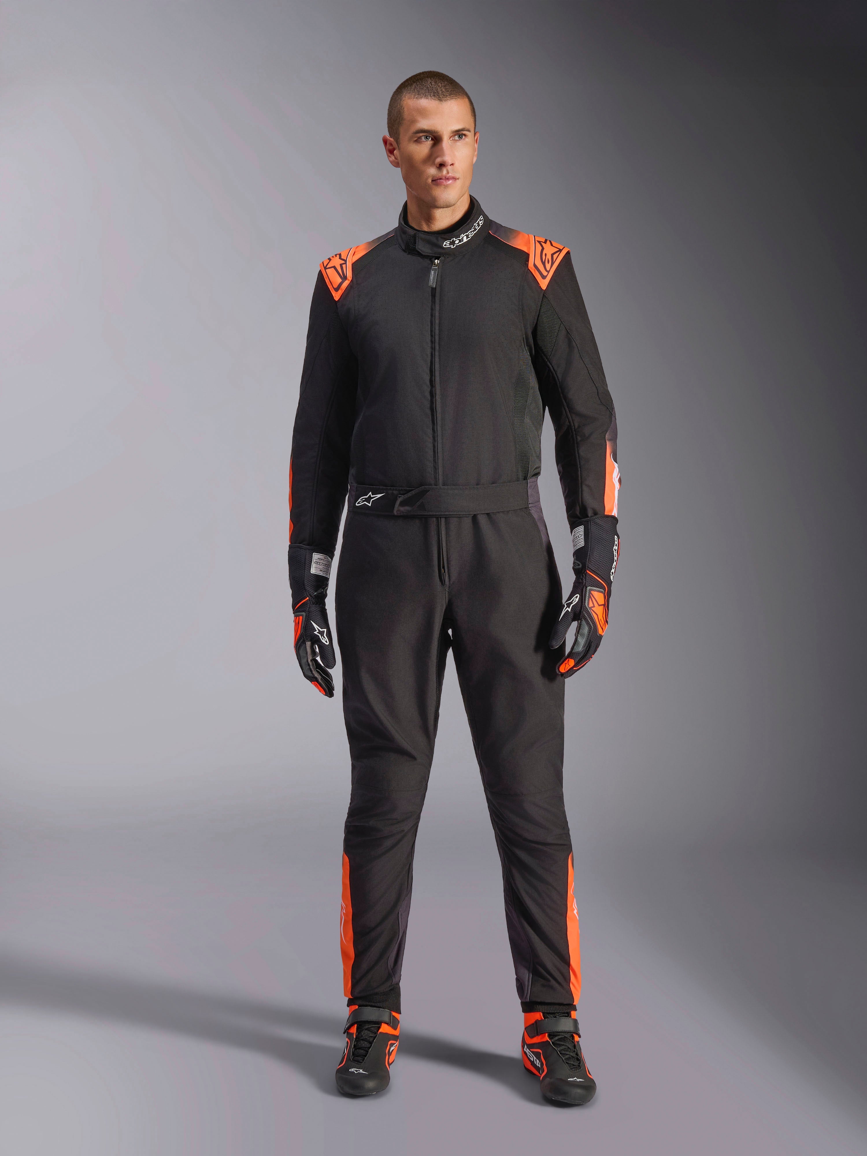 Alpinestars KMX-5 V3, traje de karting para hombre, negro y naranja flúor, certificado FIA 8877-2022, usado por un modelo