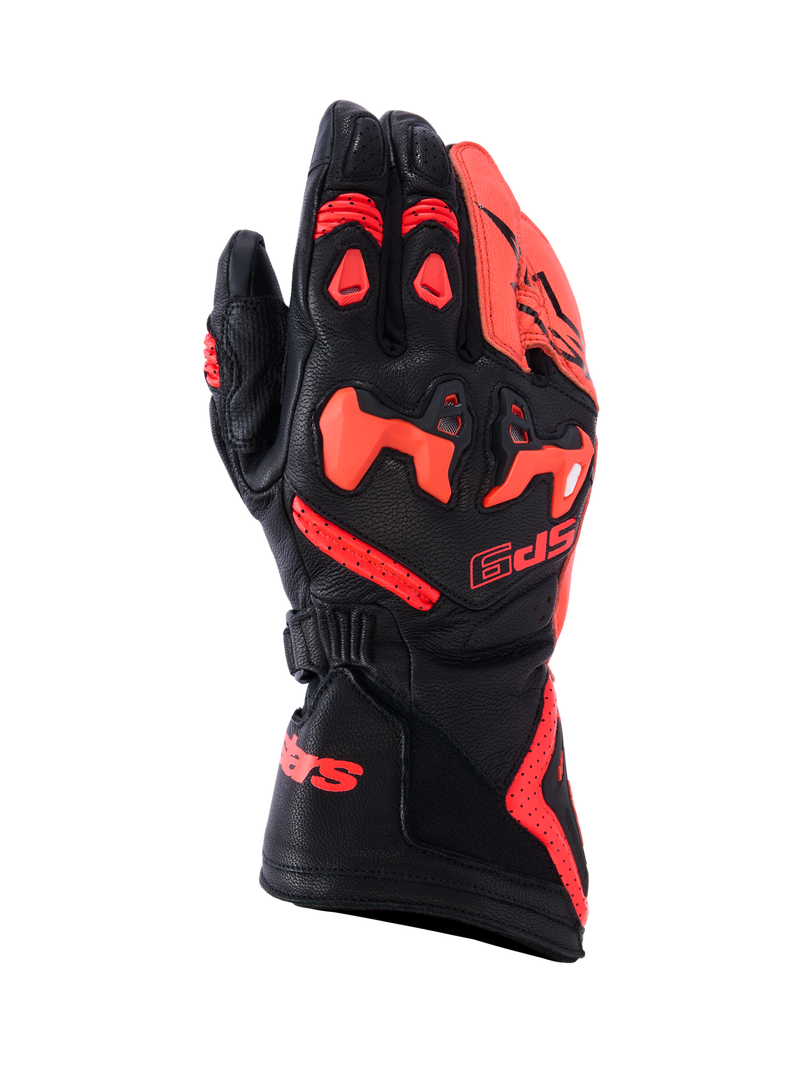 Guantes Alpinestars SP-9, guantes de moto deportivos y de competición, negro y rojo fluo, construcción en cuero de cabra con protección de nudillos SP-R de TPU, dorso perforado y puño largo con marca roja, equipo de alto rendimiento.